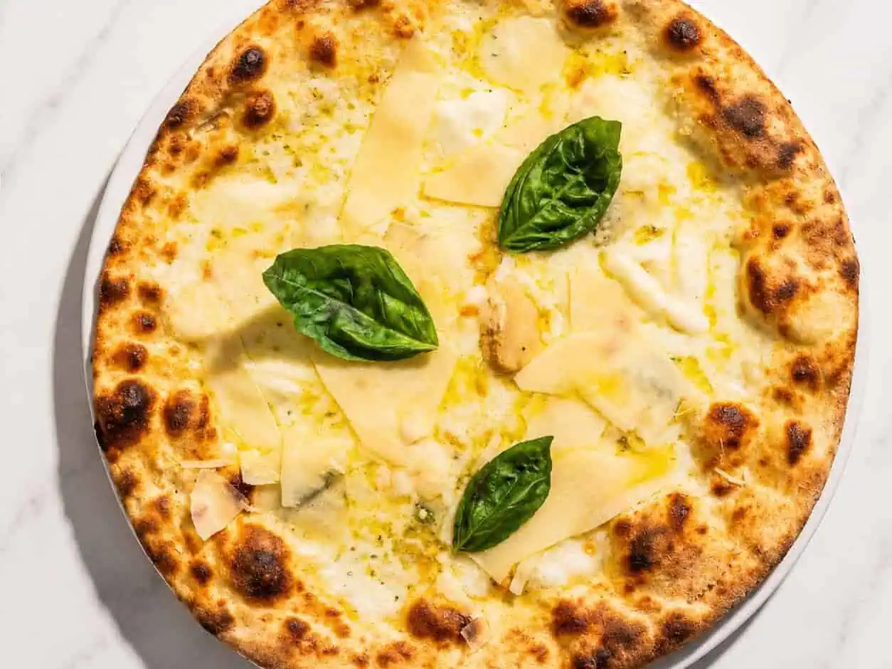 Quattro Formaggi Pizza